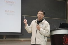 <b>极简开辟取高效运转</b> 